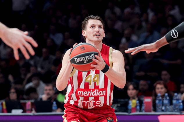 Crvena Zvezda v Efes, Euroleague, season 2026 2027, round 3 Belgrade, Serbia. 1th Oct, 2026. Crvena Zvezda s David Kramer during Euroleague basketball match between Crvena Zvezda (Red Star) and Anadolu Efes Istanbul on October 1. 2026. in Belgrade, Serbia. Belgrade Serbia Copyright: xPedjaxMilosavljevic STARSPORTx x2026x