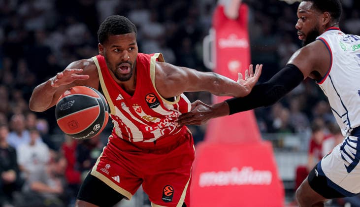 Crvena Zvezda v Efes, Euroleague, season 2026 2027, round 3 Belgrade, Serbia. 1th Oct, 2026. Crvena Zvezda s Jared Butler during Euroleague basketball match between Crvena Zvezda (Red Star) and Anadolu Efes Istanbul on October 1. 2026. in Belgrade, Serbia. Belgrade Serbia Copyright: xPedjaxMilosavljevic STARSPORTx x2026x
