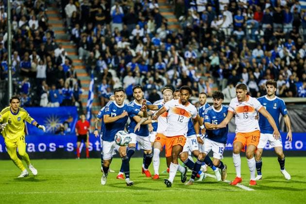 THESSALONIKI - Manolis Saliakas of Greece, JurriÃ«n Timber of the Netherlands, Thanasis Androutsos of Greece, Micky van de Ven of the Netherlands (lr) during the UEFA Nations League match between Greece and the Netherlands at Toumba Stadium on 1 October 2026 in Greece. KOEN VAN WEEL ANP xVIxANPxSportx xxANPxIVx 571095549 originalFilename: 571095549.jpg