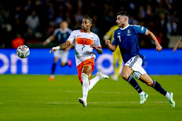 THESSALONIKI: Netherlands forward Crysencio Summerville and Greece forward Giorgos Masouras during the UEFA Nations League match between Greece and the Netherlands at Toumba Stadium on October 1, 2026, in Thessaloniki, Greece. Photo by DeFodi Images