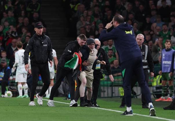 A protestor is removed by security Republic of Ireland v Austria, UEFA Nations League, League B - Group 3, International Football, Aviva Stadium, Dublin, Ireland - 01 Oct 2026Dublin Aviva Stadium Ireland  Copyright: xLorrainexO Sullivan Shutterstockx 17178960aw