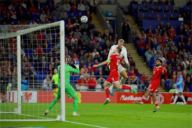 RECORD DATE NOT STATED Football - UEFA Nations League - Group A4 - Wales v Norway CARDIFF, WALES - Thursday, October 1, 2026: Norway s Erling Haaland jumps for a header during the UEFA Nations League Group A4 Matchday 3 match between Wales and Norway at the Cardiff City Stadium. (Photo by David Rawcliffe Propaganda) CARDIFF Cardiff City Stadium CARDIFF WALES  Copyright: xDavidxRawcliffex 2026-10-01-Wales_v_Norway-077