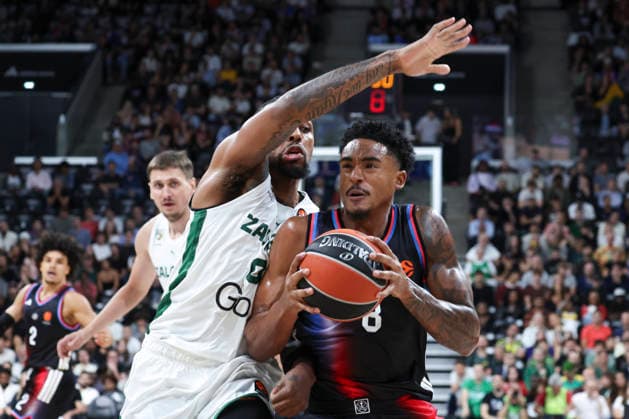 BASKET BALL : Paris Basket Vs Zalgiris Kaunas - Euroligue - 01 10 2026 Jared Rhoden (Paris) Vs Sterling Brown (Zalgiris Kaunas) ParisFrance  Copyright: xMichaelxBaucherx