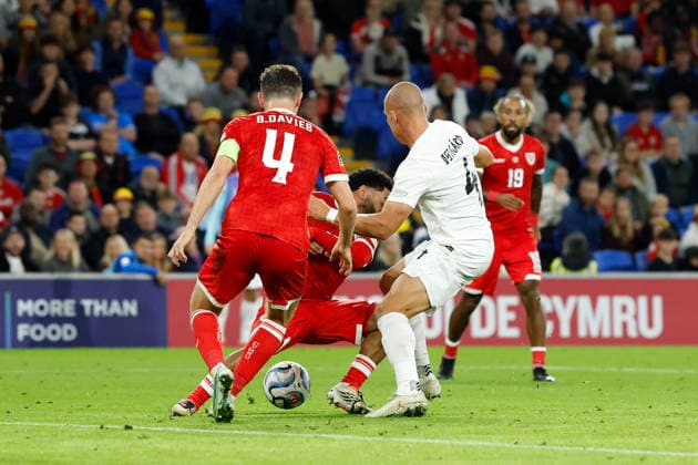 Cardiff, Wales, 1st October 2026. Appeals for a Norway penalty as Jay Dasilva of Wales challenges Leo Ostigard of Norway during the Wales vs Norway UEFA Nations League match at the Cardiff City Stadium, Cardiff. Picture credit should read: Cody Froggatt Sportimage EDITORIAL USE ONLY. No use with unauthorised audio, video, data, fixture lists, club league logos or live services. Online in-match use limited to 120 images, no video emulation. No use in betting, games or single club league player publications. SPI_092_CF_WALES_NORWAY SPI-5050-0092