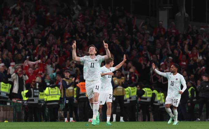 Austria s Michael Gregoritsch celebrates scoring the equalizer Republic of Ireland v Austria, UEFA Nations League, League B - Group 3, International Football, Aviva Stadium, Dublin, Ireland - 01 Oct 2026Dublin Aviva Stadium Ireland  Copyright: xLorrainexO Sullivan Shutterstockx 17178960bl