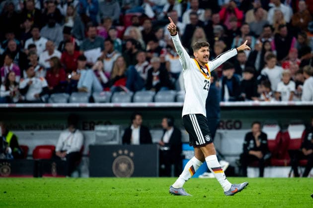 October 1, 2026, GER, Soccer, Men s, UEFA Nations League International Match, League A, Matchday 3, Germany vs. Serbia; Vitaly Janelt, Germany, 23, gesturing; Munich, Allianz Arena, Bavaria, Germany Copyright: xNordphoto Memmlerx
