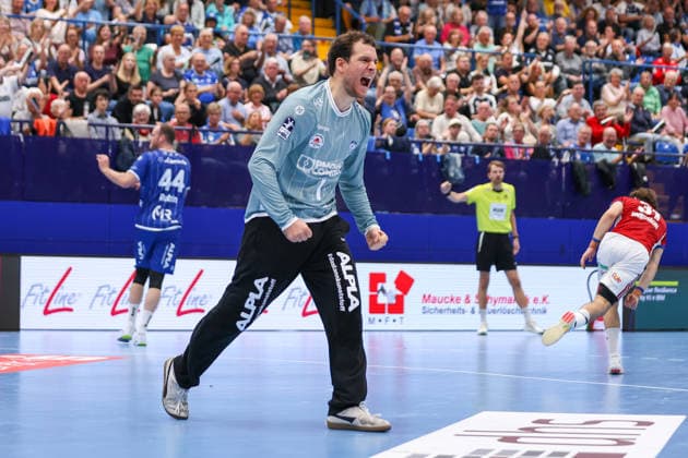 October 1, 2026, xkwix, Handball, Handball Bundesliga, TBV Lemgo Lippe vs. HC Hamburg, PHOENIX CONTACT Arena, Matchday 7, 2026–2027 Season: Constantin Moestl of TBV Lemgo Lippe 1 celebrates after making a save. Photo: xKamilxWilkowskixPressefotoKochx, North Rhine-Westphalia, Germany