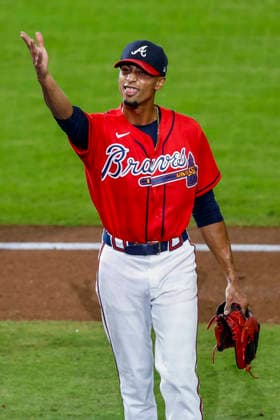 Atlanta Braves pitcher Ray Kerr (62) leaves the pitchers mound after being substituted by Grand Holmes (66) in the fourth inning against the Philadelphia Phillies in game three of the MLB, Baseball Herren, USA National League Wild Card round at Truist Park in Atlanta, Georgia on Thursday, October 1, 2026.  ATL20261001307 MIKExZARRILLI