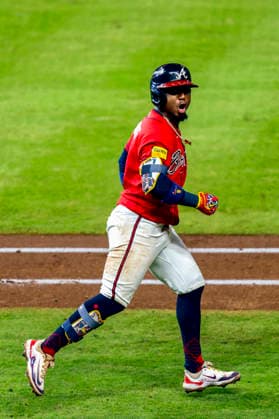 Atlanta Braves second baseman Ozzie Albies (1) runs the bases after hitting a home run in the fourth inning against the Philadelphia Phillies in game three of the MLB, Baseball Herren, USA National League Wild Card round at Truist Park in Atlanta, Georgia on Thursday, October 1, 2026.  ATL20261001310 MIKExZARRILLI
