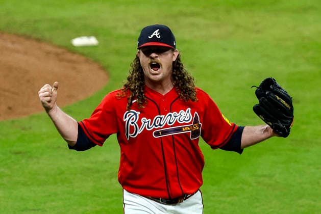 Atlanta Braves pitcher Grant Holmes (44) celebrates after a double play in the fifth inning against the Philadelphia Phillies in game three of the MLB, Baseball Herren, USA National League Wild Card round at Truist Park in Atlanta, Georgia on Thursday, October 1, 2026.  ATL20261001317 MIKExZARRILLI