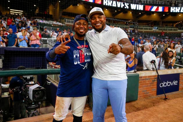 Braves Hall of Famer Andruw Jones poses with Atlanta Braves right fielder Ronald Acuna Jr. (13) after the Braves defeated the Philadelphia Phillies in game three of the MLB, Baseball Herren, USA National League Wild Card round at Truist Park in Atlanta, Georgia on Thursday, October 1, 2026.  ATL20261001336 MIKExZARRILLI
