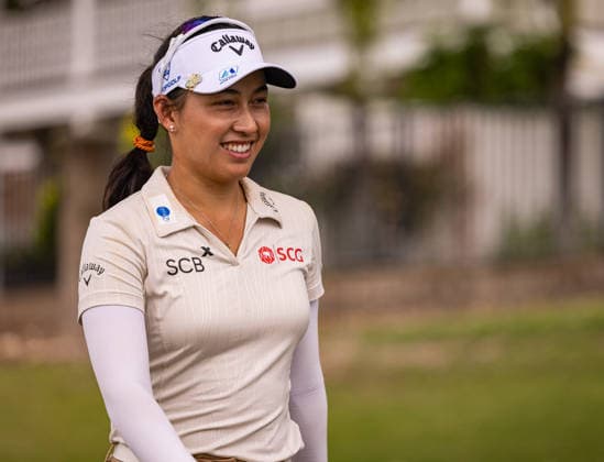 October 1, 2026, Honolulu, Hawaii, USA: JEENO THITIKUL walks the 6th fairway at the 2026 Lotte Championship at Hoakalei Country Club, Ewa Beach, Hawaii, USA. Honolulu USA - ZUMAm310 20261001_zsp_m310_008 Copyright: xElliotxMilesx