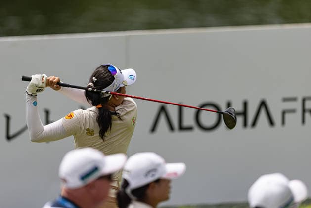 October 1, 2026, Honolulu, Hawaii, USA: JEENO THITKUL hits the ball at the 7th tee while spectators watch during day 1 of the 2026 Lotte Championship at Hoakalei Country Club, Ewa Beach, Hawaii, USA. Honolulu USA - ZUMAm310 20261001_zsp_m310_025 Copyright: xElliotxMilesx