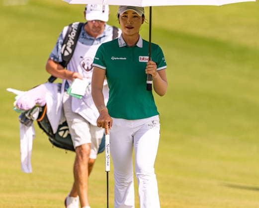 October 1, 2026, Honolulu, Hawaii, USA: INA YOON walks to the 18th green on day 1 of the 2026 Lotte Championship at Hoakalei Country Club, Ewa Beach, Hawaii, USA. Honolulu USA - ZUMAm310 20261001_zsp_m310_029 Copyright: xElliotxMilesx