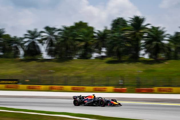 F1 - BAHRAIN GRAND PRIX IN MALAYSIA 2026 03 VERSTAPPEN Max (nld), Red Bull Racing Ford RB22, action during the 2026 Formula 1 Bahrain Grand Prix in Malaysia, 16th round of the 2026 Formula One World Championship, WM, Weltmeisterschaft from October 2 to 4, 2026 on the Sepang International Circuit, in Sepang, Malaysia - SepangMalaysia  Copyright: xALBERTOxVIMERCATIx