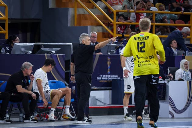 Barcelona v Veszprem - 19th IHF Men s Club World Championship, WM, Weltmeisterschaft 2026 - Final Xavier Pascual Fuertes, coach of Veszprem, during the 19th IHF Men s Club World Championship 2026 final match between Barcelona and Veszprem at the New Administrative Capital Covered Hall on October 1, 2026. New Cairo -New Capital Egypt  Copyright: xAymanxArefx originalFilename:aref-notitle261001_npER5.jpg