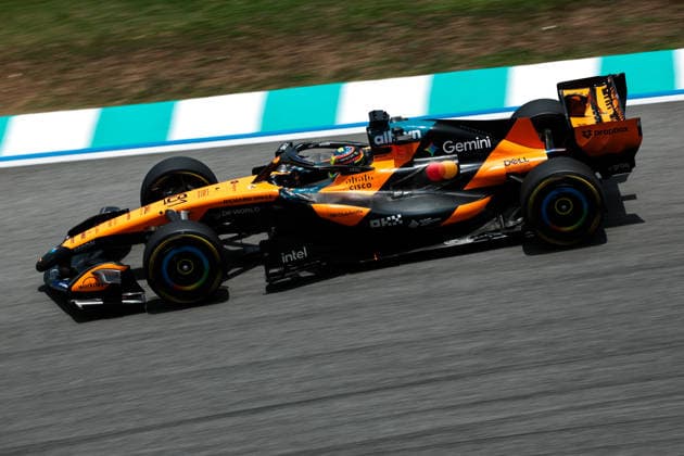 F1 - BAHRAIN GRAND PRIX IN MALAYSIA 2026 81 PIASTRI Oscar (aus), McLaren F1 Team MCL40, action during the 2026 Formula 1 Bahrain Grand Prix in Malaysia, 16th round of the 2026 Formula One World Championship, WM, Weltmeisterschaft from October 2 to 4, 2026 on the Sepang International Circuit, in Sepang, Malaysia - SepangMalaysia  Copyright: xEricxAlonsox