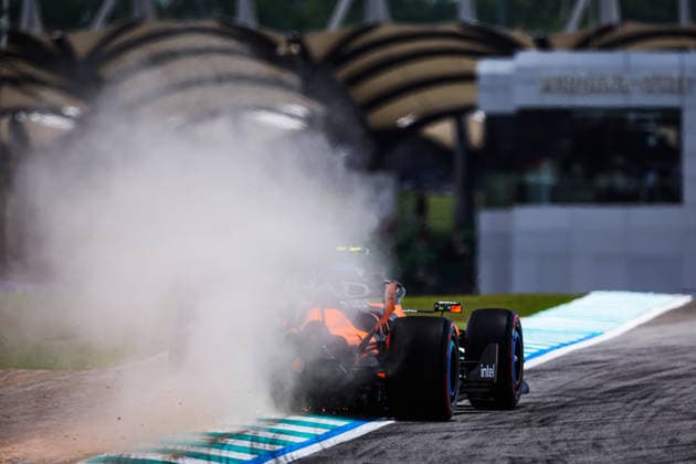 F1 - BAHRAIN GRAND PRIX IN MALAYSIA 2026 01 NORRIS Lando (gbr), McLaren F1 Team MCL40, action during the 2026 Formula 1 Bahrain Grand Prix in Malaysia, 16th round of the 2026 Formula One World Championship, WM, Weltmeisterschaft from October 2 to 4, 2026 on the Sepang International Circuit, in Sepang, Malaysia - SepangMalaysia  Copyright: xANTONINxVINCENTx