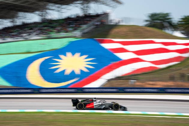 Formula 1 Gulf Air Bahrain Grand Prix in Malaysia 2026 Levi Erb OVERTAKE MAXPPP - Sepang 02 10 2026 27 HULKENBERG Nico (ger), Audi Revolut F1 Team, action at the Formula 1 Gulf Air Bahrain Grand Prix 2026 in Malaysia, the 15th round of the 2026 FIA Formula 1 World Championship, WM, Weltmeisterschaft at the Sepang International circuit, from 1 to 4 October 2026 Sepang Sepang International Circuit Malaysia  Copyright: xOVERTAKE MAXPPPxLevixErbx OVT202610020405 OVT202610020405