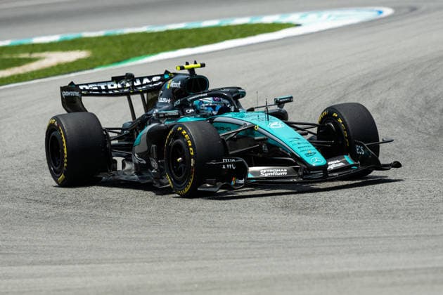 Formula 1 Gulf Air Bahrain Grand Prix in Malaysia 2026 Levi Erb OVERTAKE MAXPPP - Sepang 02 10 2026 12 ANTONELLI Kimi (ita), Mercedes-AMG PETRONAS Formula One Team, action at the Formula 1 Gulf Air Bahrain Grand Prix 2026 in Malaysia, the 15th round of the 2026 FIA Formula 1 World Championship, WM, Weltmeisterschaft at the Sepang International circuit, from 1 to 4 October 2026 Sepang Sepang International Circuit Malaysia  Copyright: xOVERTAKE MAXPPPxLevixErbx OVT202610020457 OVT202610020457