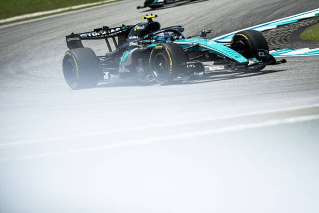 Formula 1 Gulf Air Bahrain Grand Prix in Malaysia 2026 Levi Erb OVERTAKE MAXPPP - Sepang 02 10 2026 12 ANTONELLI Kimi (ita), Mercedes-AMG PETRONAS Formula One Team, action at the Formula 1 Gulf Air Bahrain Grand Prix 2026 in Malaysia, the 15th round of the 2026 FIA Formula 1 World Championship, WM, Weltmeisterschaft at the Sepang International circuit, from 1 to 4 October 2026 Sepang Sepang International Circuit Malaysia  Copyright: xOVERTAKE MAXPPPxLevixErbx OVT202610020473 OVT202610020473