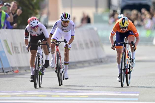 UEC 2026 Road European Championships Ljubljana 02 10 2026 SENCUR, SLOVENIA - OCTOBER 02 : Winter Mara (SUI) wins the sprint, second place for Vinke Nienke (NED), third place for Chladonova Viktoria (SVK) during the Women U23 cycling road race at the 2026 UEC Road European Championships. An UCI Continental Championships cycling race of 88,4 km with start and finsih in Sencur on October 2, 2026 in Sencur, Slovenia, 02 10 2026 Sencur Slovenia  Copyright: xJanxDexMeuleneirx