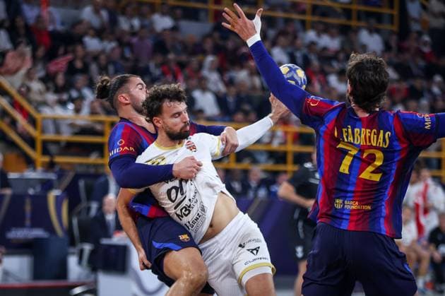 Veszprem defeat Barcelona to win Club World Championship, WM, Weltmeisterschaft NEW ADMINISTRATIVE CAPITAL, EGYPT, OCTOBER 1, 2026: FC Barcelona, Barca and Veszprem HC compete in the final of the 19th IHF Men s Club World Championship at the New Administrative Capital Covered Hall. Veszprem defeated Barcelona 42 33 to claim their second title in the competition, after leading 22 16 at half-time. New Cairo -New Capital Egypt Copyright: x xAymanxArefx xJNAxPressx