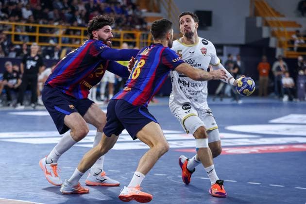 Veszprem defeat Barcelona to win Club World Championship, WM, Weltmeisterschaft NEW ADMINISTRATIVE CAPITAL, EGYPT, OCTOBER 1, 2026: FC Barcelona, Barca and Veszprem HC compete in the final of the 19th IHF Men s Club World Championship at the New Administrative Capital Covered Hall. Veszprem defeated Barcelona 42 33 to claim their second title in the competition, after leading 22 16 at half-time. New Cairo -New Capital Egypt Copyright: x xAymanxArefx xJNAxPressx