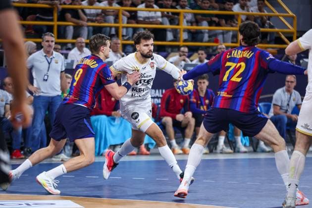 Veszprem defeat Barcelona to win Club World Championship, WM, Weltmeisterschaft NEW ADMINISTRATIVE CAPITAL, EGYPT, OCTOBER 1, 2026: FC Barcelona, Barca and Veszprem HC compete in the final of the 19th IHF Men s Club World Championship at the New Administrative Capital Covered Hall. Veszprem defeated Barcelona 42 33 to claim their second title in the competition, after leading 22 16 at half-time. New Cairo -New Capital Egypt Copyright: x xAymanxArefx xJNAxPressx