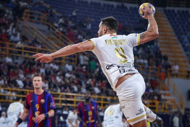 Veszprem defeat Barcelona to win Club World Championship, WM, Weltmeisterschaft NEW ADMINISTRATIVE CAPITAL, EGYPT, OCTOBER 1, 2026: FC Barcelona, Barca and Veszprem HC compete in the final of the 19th IHF Men s Club World Championship at the New Administrative Capital Covered Hall. Veszprem defeated Barcelona 42 33 to claim their second title in the competition, after leading 22 16 at half-time. New Cairo -New Capital Egypt Copyright: x xAymanxArefx xJNAxPressx