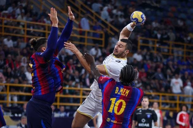 Veszprem defeat Barcelona to win Club World Championship, WM, Weltmeisterschaft NEW ADMINISTRATIVE CAPITAL, EGYPT, OCTOBER 1, 2026: FC Barcelona, Barca and Veszprem HC compete in the final of the 19th IHF Men s Club World Championship at the New Administrative Capital Covered Hall. Veszprem defeated Barcelona 42 33 to claim their second title in the competition, after leading 22 16 at half-time. New Cairo -New Capital Egypt Copyright: x xAymanxArefx xJNAxPressx