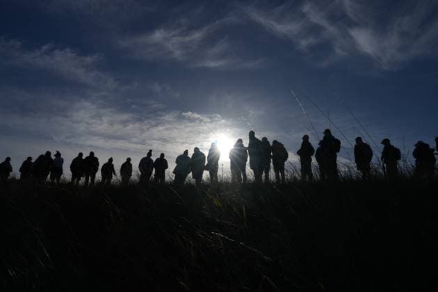 Crowd on the first hole at Kingsbarns. Alfred Dunhill Links Championship, Round 2, Kingsbarns, Tayside, UK, Scotland - 02 Oct 2026 United Kingdom  Copyright: xStuartxWallace Shutterstockx 17181491b