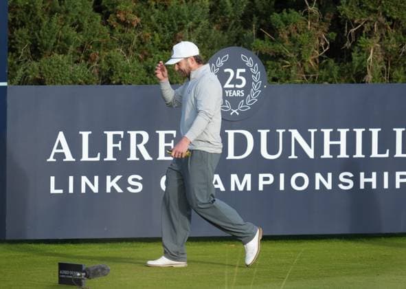 Michael Stewart on the first tee. Alfred Dunhill Links Championship, Round 2, Kingsbarns, Tayside, UK, Scotland - 02 Oct 2026 United Kingdom  Copyright: xStuartxWallace Shutterstockx 17181491j