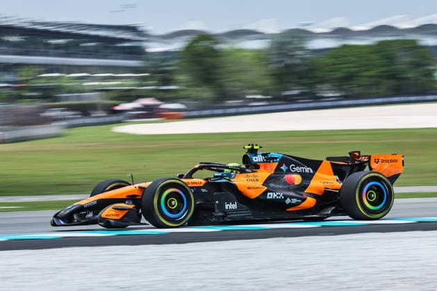 SEPANG, SGR - OCTOBER 02: Lando Norris of Great Britain and McLaren Mastercard F1 Team in action during friday free practice of the Formula 1 Gulf Air Bahrain Grand Prix on October 02, 2026 held at Sepang International Circuit in Sepang, Malaysia. (Photo by Hazrin Yeob Men Shah Icon Sportswire) AUTO: OCT 02 F1 Bahrain Grand Prix in Malaysia EDITORIAL USE ONLY Icon3782610024868