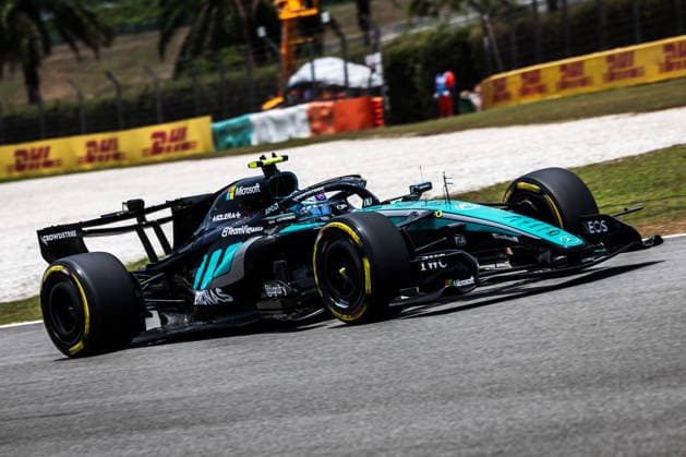 2026 Formula One Bahrain Grand Prix Sepang Circuit, Kuala Lumpur, Malaysia. 2.October.2026; Andrea Kimi Antonelli of Italy and Mercedes-AMG PETRONAS F1 Team during Free Practice 1 Formula One Bahrain Grand Prix Kuala Lumpur Sepang Circuit Malaysia Copyright: xJayxHiranox