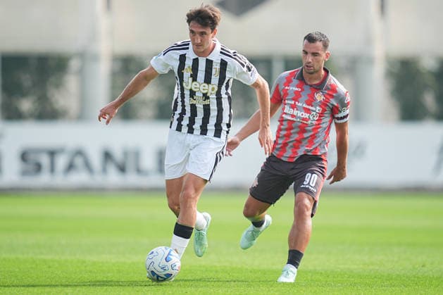 Juventus Andrea Cambiaso during the friendly soccer match between Juventus and Cremonese at the Juventus Training Center in Turin, north west Italy - Friday, October 02, 2026. - Soccer .  Copyright: xMarcoxAlpozzi LaPressex