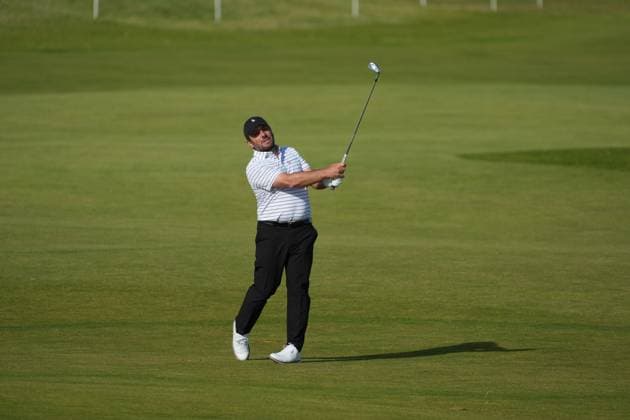 Francesco Molinari plays approach shot to the 4th green Alfred Dunhill Links Championship, Round 2, Kingsbarns, Tayside, UK, Scotland - 02 Oct 2026 United Kingdom  Copyright: xStuartxWallace Shutterstockx 17181491ba