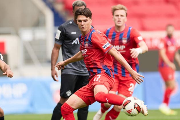 Mathias Honsak, 1 FC Heidenheim, 17 GER, 1 FC Heidenheim 1846 e.V. vs. FC Würzburger Kickers, Soccer, Men s Friendly Matches, 2026–2027 Season, October 2, 2026 GER, 1 FC Heidenheim 1846 e.V. vs. FC Würzburger Kickers, Soccer, Men s Friendly Matches, 2026–2027 Season, October 2, 2026, Heidenheim an der Brenz Copyright: xEibner-Pressefoto GeraldxOelze-dexStoppanyx EP_ODS