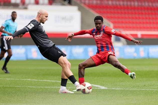 Head-to-head matchup between Leo Eberle (FC Wuerzburger Kickers, 05) and Christian Conteh (1 FC Heidenheim, 10 GER), 1 FC Heidenheim 1846 e.V. vs. FC Würzburg Kickers, soccer, men’s friendly matches, 2026–2027 season, October 2, 2026, GER, 1 FC Heidenheim 1846 e.V. vs. FC Würzburg Kickers, soccer, men’s friendly matches, 2026–2027 season, October 2, 2026, Heidenheim an der Brenz Copyright: xEibner-Pressefoto GeraldxOelze-dexStoppanyx EP_ODS