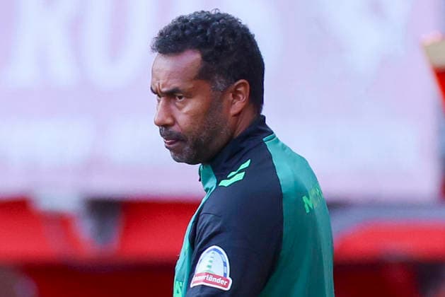 Werder Bremen coach Daniel Thioune looks disappointed during the friendly match between FC Twente Enschede and Werder Bremen at De Grolsch Veste on October 2, 2026, in Enschede, Netherlands Photo by Marco Steinbrenner DeFodi Images Coach Daniel Thioune of Werder Bremen looks dejected during the friendly match between FC Twente Enschede and Werder Bremen at De Grolsch Veste on October 2, 2026, in Enschede, Netherlands. Photo by Marco Steinbrenner, DeFodi Images. Photo by Marco Steinbrenner, DeFodi Images.