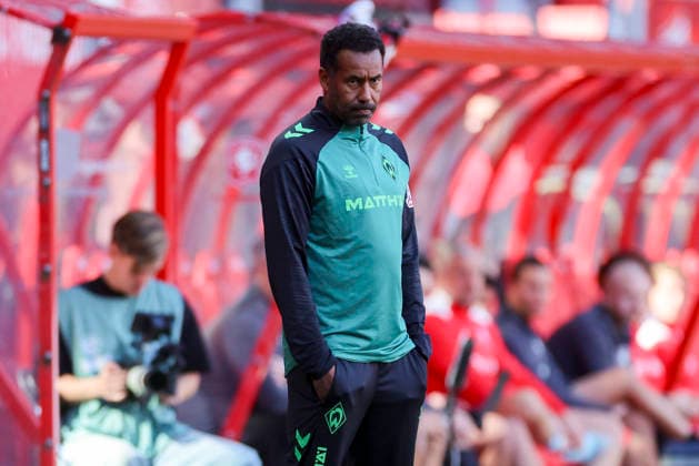 Werder Bremen coach Daniel Thioune looks disappointed during the friendly match between FC Twente Enschede and Werder Bremen at De Grolsch Veste on October 2, 2026, in Enschede, Netherlands Photo by Marco Steinbrenner, DeFodi Images Coach Daniel Thioune of Werder Bremen looks dejected during the friendly match between FC Twente Enschede and Werder Bremen at De Grolsch Veste on October 2, 2026, in Enschede, Netherlands. Photo by Marco Steinbrenner, DeFodi Images. Photo by Marco Steinbrenner, DeFodi Images.
