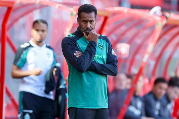 Werder Bremen coach Daniel Thioune looks disappointed during the friendly match between FC Twente Enschede and Werder Bremen at De Grolsch Veste on October 2, 2026, in Enschede, Netherlands Photo by Marco Steinbrenner DeFodi Images Coach Daniel Thioune of Werder Bremen looks dejected during the friendly match between FC Twente Enschede and Werder Bremen at De Grolsch Veste on October 2, 2026, in Enschede, Netherlands. Photo by Marco Steinbrenner, DeFodi Images. Photo by Marco Steinbrenner, DeFodi Images.