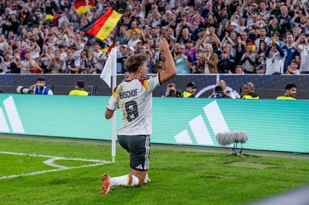 Tom Bischof, Germany, No. 8, celebrates his goal to make it 1–0 for Germany, Germany vs. Serbia, soccer, UEFA Nations League, League A group stage, Matchday 3, 2026–2027 season, October 1, 2026 DFL and DFB regulations prohibit any use of photographs as image sequences and or quasi-video. Photo: HMB Media, Heike Feiner Copyright: HMBxMedia HeikexFeiner