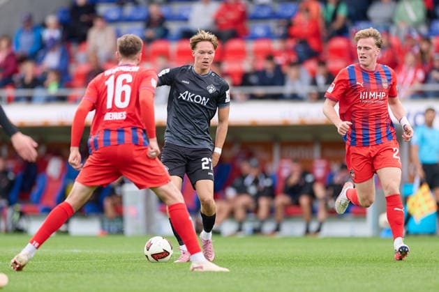 Julian Niehues, 1 FC Heidenheim, 16; Xaver Kiefersauer, FC Würzburger Kickers, 27; Mikkel Kaufmann, 1 FC Heidenheim, 29 (GER), 1 FC Heidenheim 1846 e.V. vs. FC Würzburger Kickers, Soccer, Men’s Friendly Matches, 2026–2027 Season, October 2, 2026, GER, 1 FC Heidenheim 1846 e.V. vs. FC Würzburger Kickers, Soccer, Men’s Friendly Matches, 2026–2027 Season, October 2, 2026, Heidenheim an der Brenz Copyright: xEibner-Pressefoto GeraldxOelze-dexStoppanyx EP_ODS