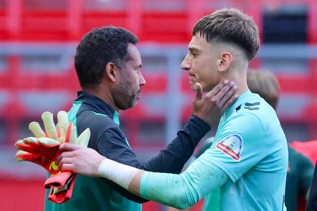 Werder Bremen coach Daniel Thioune and Werder Bremen goalkeeper Stefan Smarkalev look disappointed during the friendly match between FC Twente Enschede and Werder Bremen at De Grolsch Veste on October 2, 2026, in Enschede, Netherlands Photo by Marco Steinbrenner, DeFodi Images Coach Daniel Thioune of Werder Bremen and goalkeeper Stefan Smarkalev of Werder Bremen look dejected during the friendly match between FC Twente Enschede and Werder Bremen at De Grolsch Veste on October 2, 2026, in Enschede, Netherlands. Photo by Marco Steinbrenner, DeFodi Images. Photo by Marco Steinbrenner, DeFodi Images.