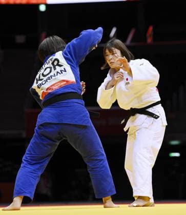 Aichi-Nagoya Asian Games: Judo Japan s Mizuki Sugimura (white) competes en route to beating Kim Min Ju of South Korea in the Aichi-Nagoya Asian Games women s judo 78-kilogram final at Aichi International Arena in Nagoya, central Japan, on Oct. 2, 2026.  A14AA0005629771P
