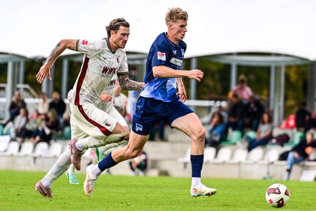 October 2, 2026, GER, Soccer, Men s, FSP, FC Augsburg vs. Hertha BSC Berlin Calvin Brackelmann FC Augsburg, 2, Luca Schuler Hertha BSC, 18 Augsburg Paul Renz Academy Bavaria Germany Copyright: xNordphotox xHafnerx