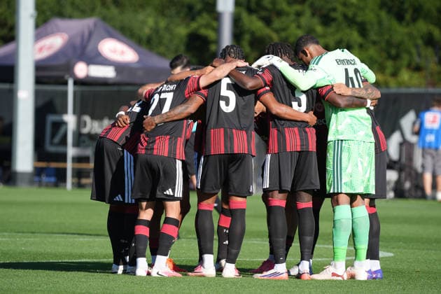 Eintracht Holds a Team Meeting 02 10 2026 Bundesliga, Season 26-27 Eintracht Frankfurt vs. Eintracht Braunschweig, Deutsche Bank Park, Training Field, Friendly Match