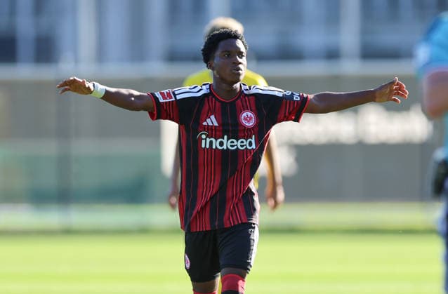 October 2, 2026, Soccer Friendly Match, Eintracht Frankfurt vs. Eintracht Braunschweig, from left, Lawrence Setodije of Eintracht Frankfurt gives instructions, gesticulates, waves his arms, gives instructions, gesticulates. DFL and DFB regulations prohibit any use of photographs as image sequences and or quasi-video. xdcx Copyright: HMBxMedia Claus
