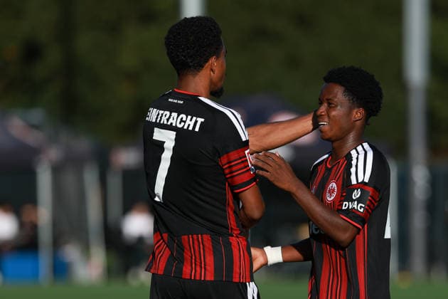 Soccer Friendly Match: Eintracht Frankfurt vs. Eintracht Braunschweig on October 2, 2026, at Training Field 4 at Deutsche Bank Park in Frankfurt. Cheers and joy from Ansgar Knauff (Frankfurt 7) and Lawrence Setordjie (Frankfurt 48). MH